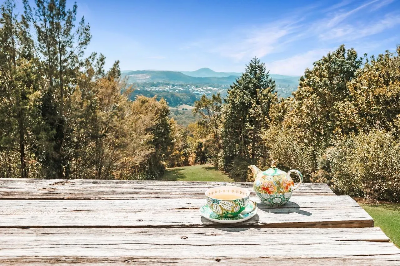 Vila Montville Resort Style Holiday Retreat With Pool Perwillowen Austrálie