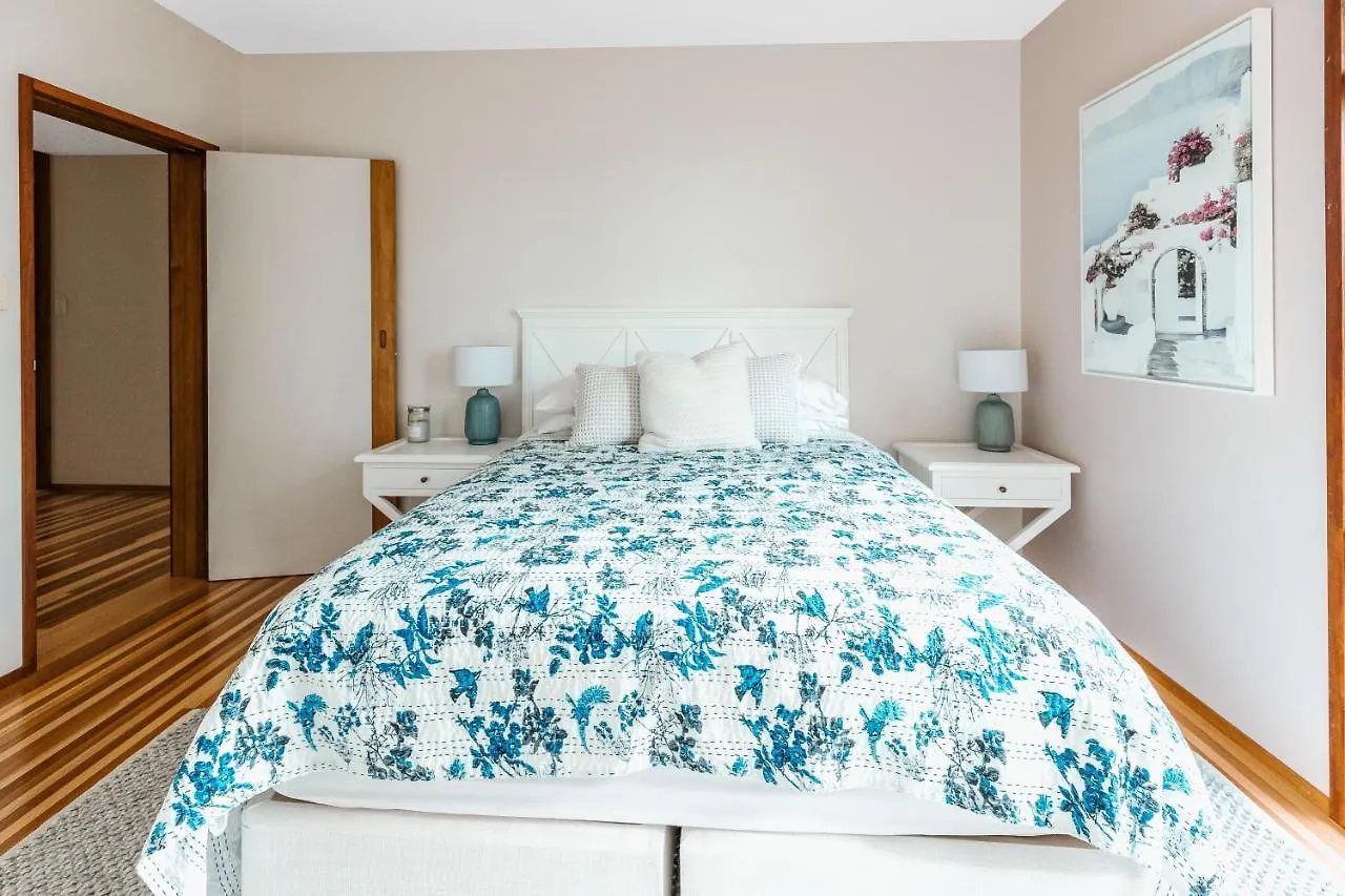 Villa Montville Resort Style Holiday Retreat With Pool Perwillowen