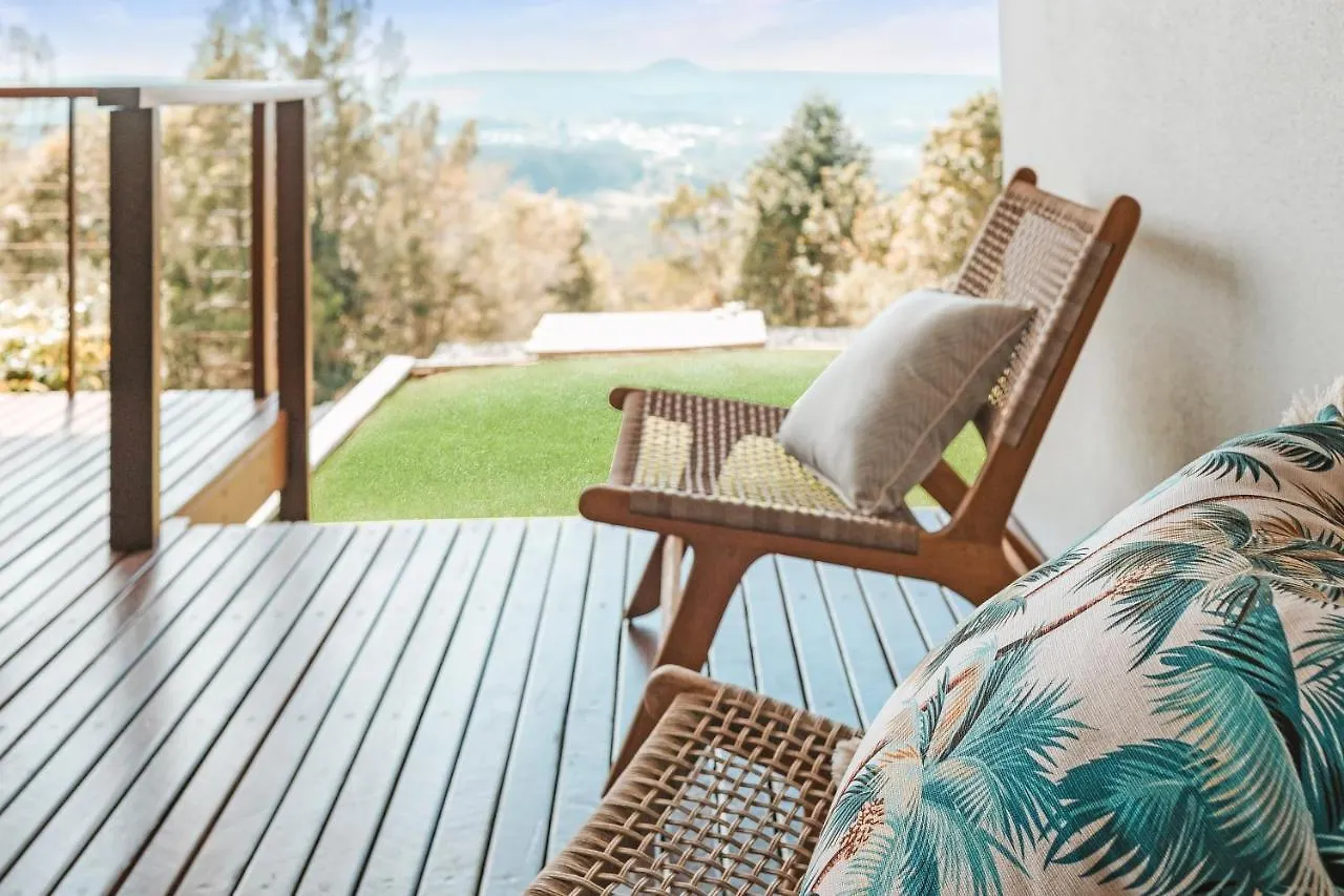Villa Montville Resort Style Holiday Retreat With Pool Perwillowen Australia