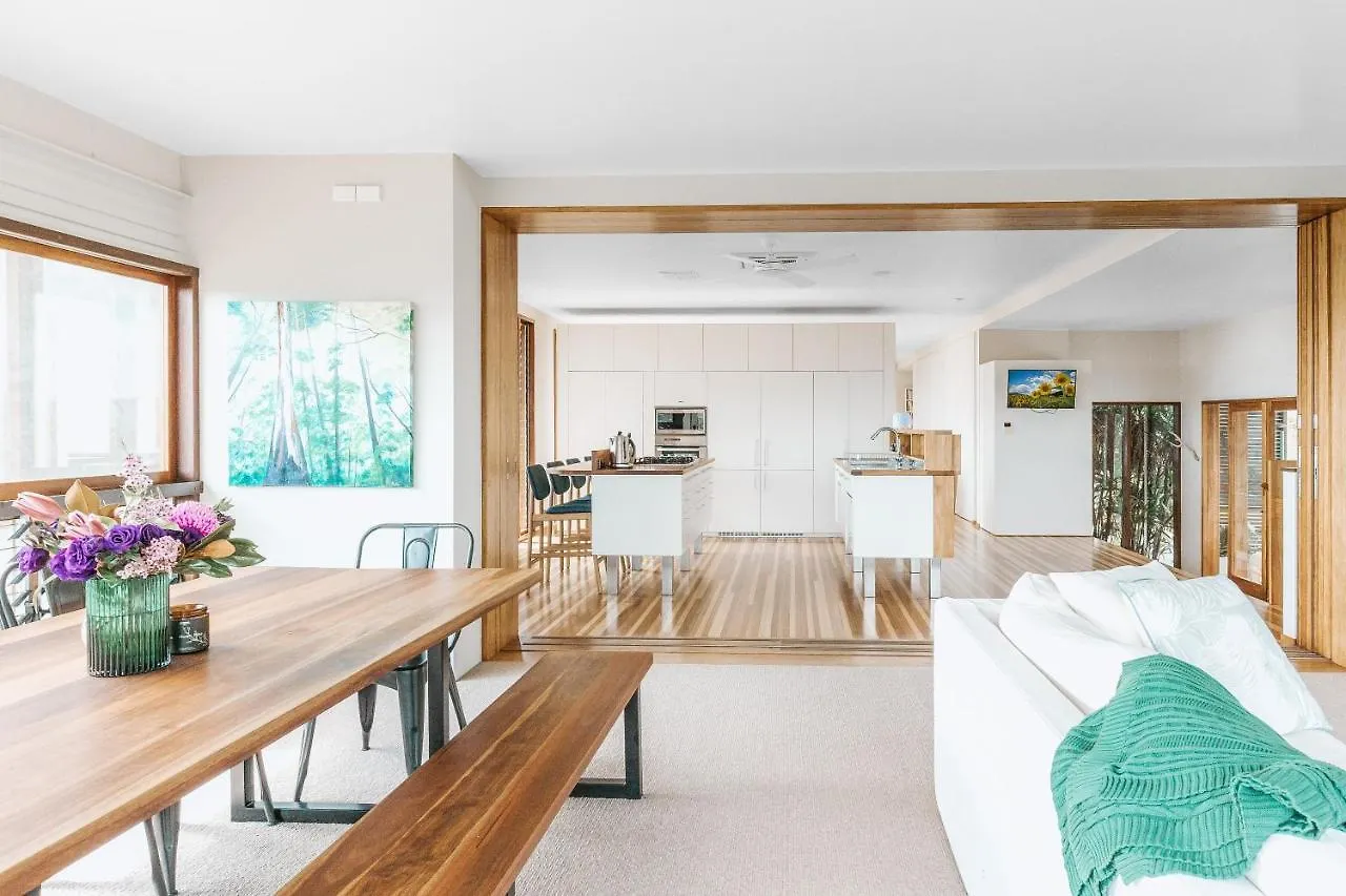 Montville Resort Style Holiday Retreat With Pool Perwillowen