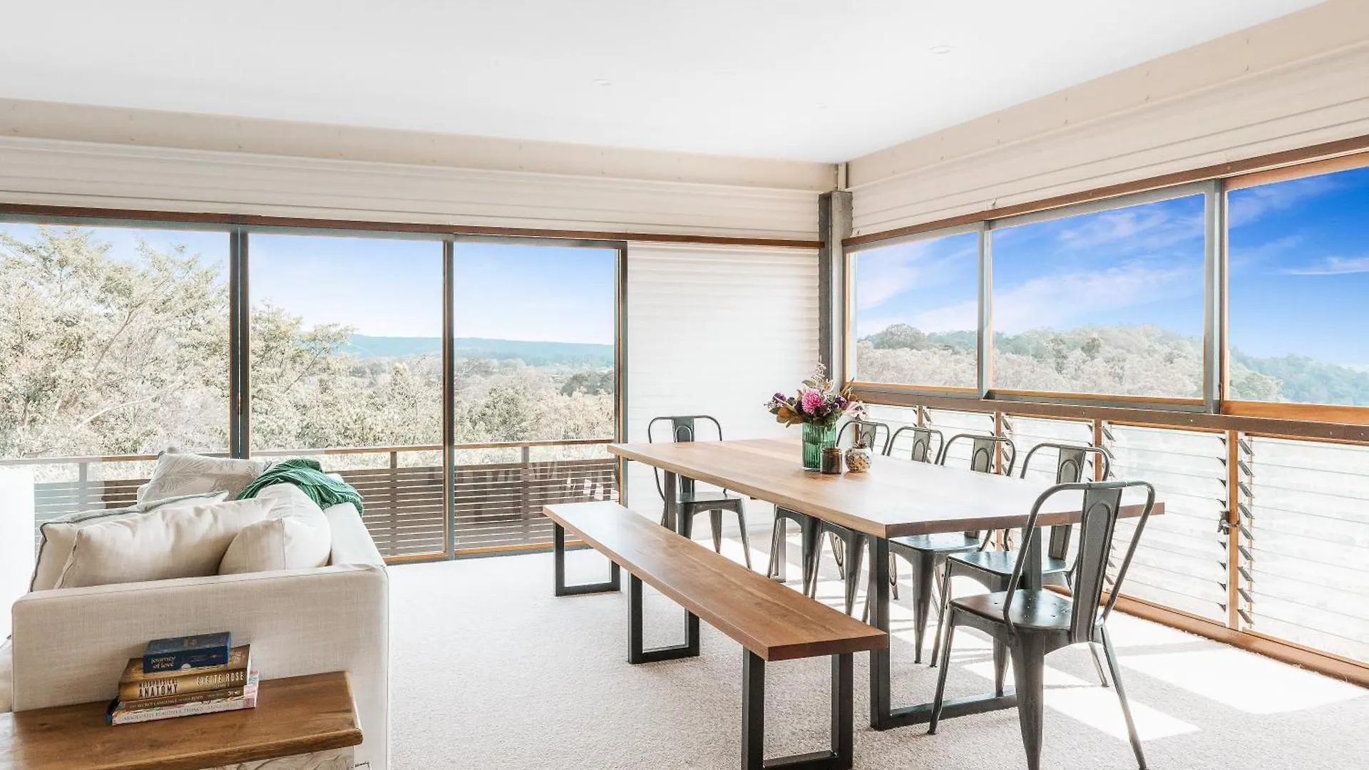 Villa Montville Resort Style Holiday Retreat With Pool Perwillowen