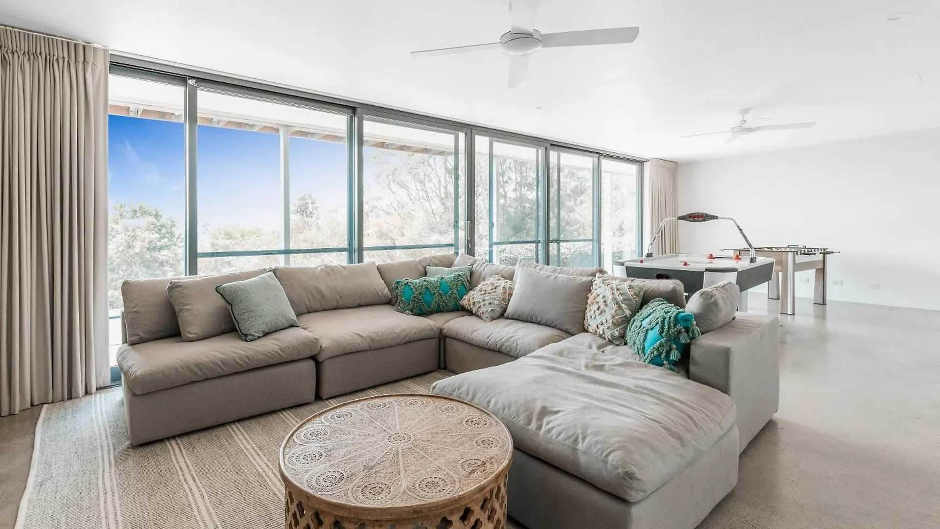Montville Resort Style Holiday Retreat With Pool Perwillowen Villa