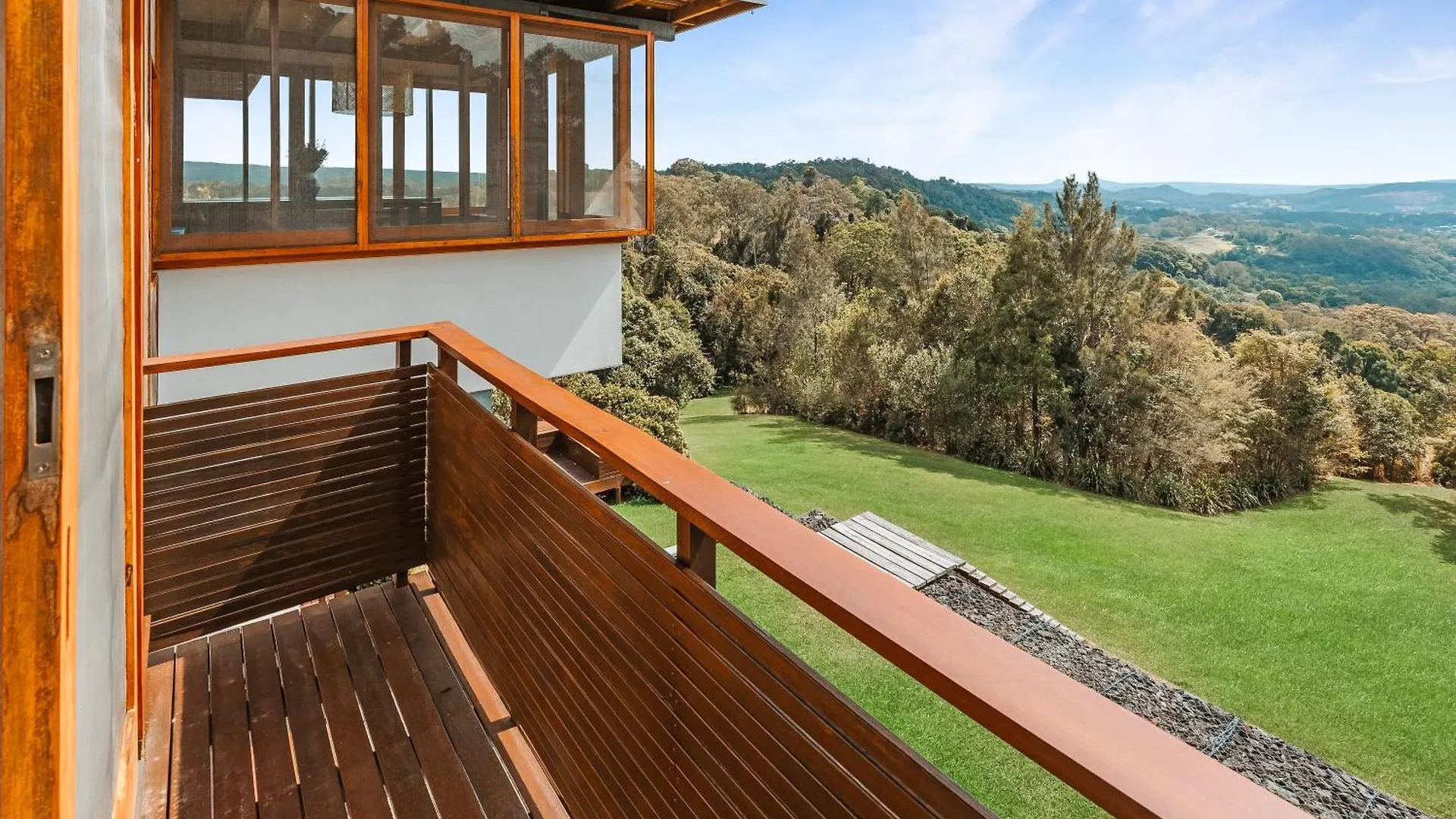 Montville Resort Style Holiday Retreat With Pool Perwillowen Villa