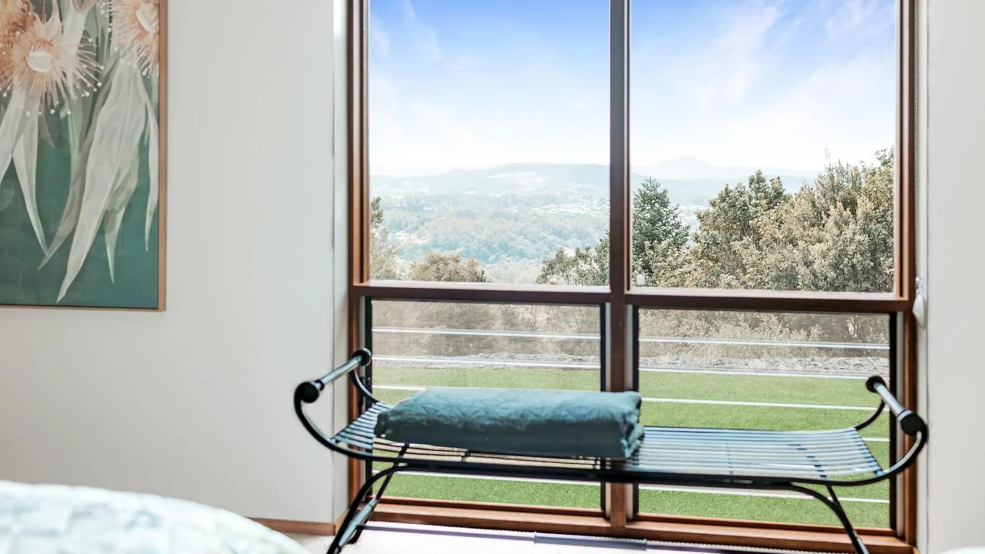 Montville Resort Style Holiday Retreat With Pool Perwillowen Villa